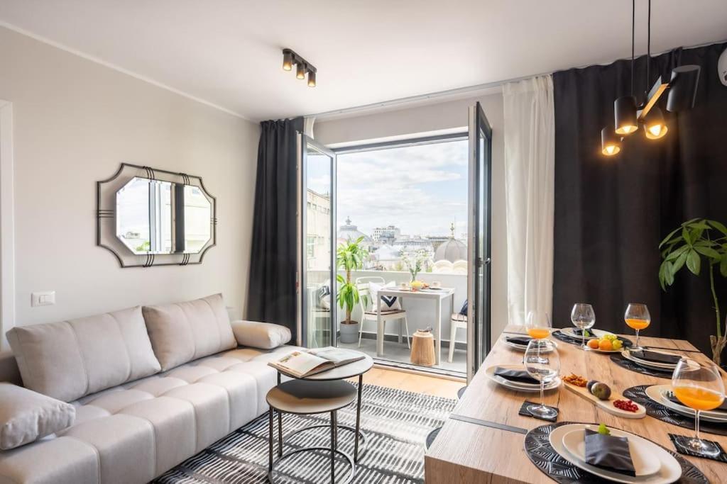 Apartmán Stunning Views 2Br Midtown Flat - Charming Balcony Bukurešť Exteriér fotografie